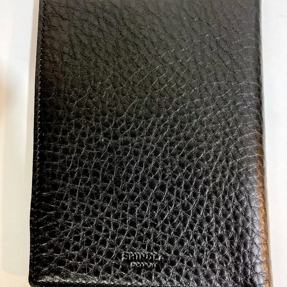 SHINOLA LEATHER PASSPORT WALLET NWT $150.00 - Picture 1 of 7